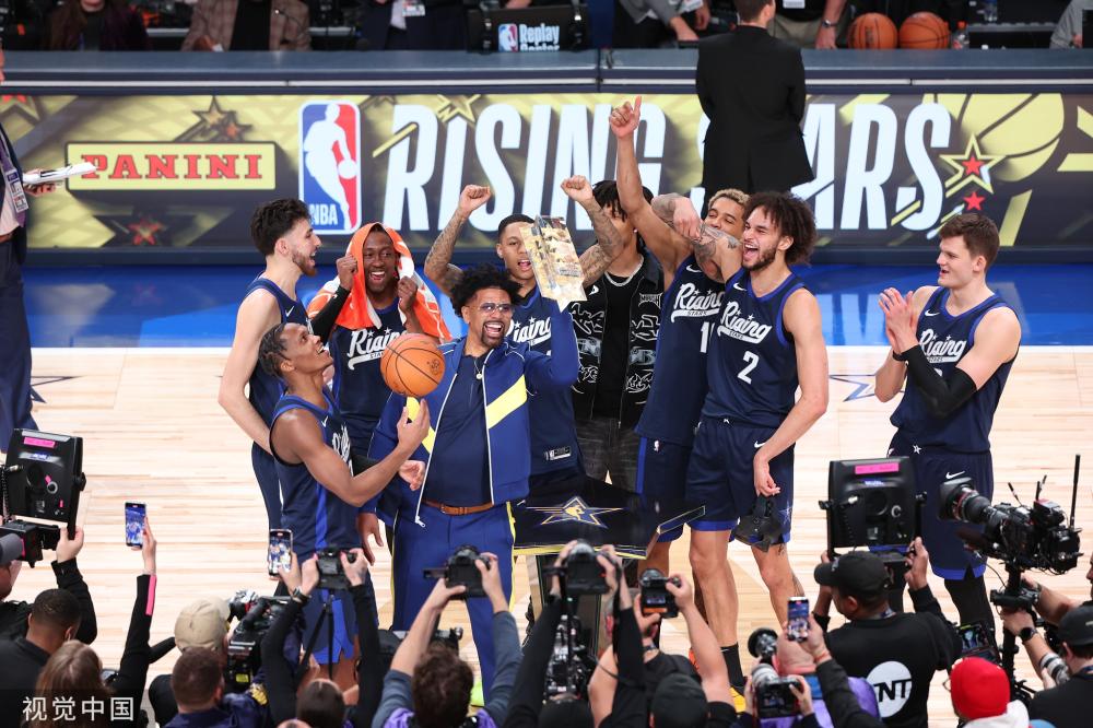 尽管在场上 尽管在场上