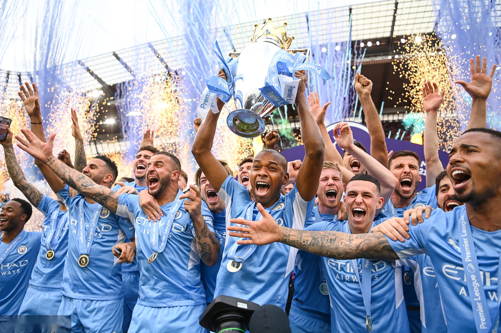 超级巨星需 超级巨星需